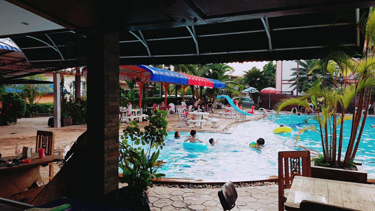 Ruysuk Hotel & Swimming Pool Udon Thani Exterior photo